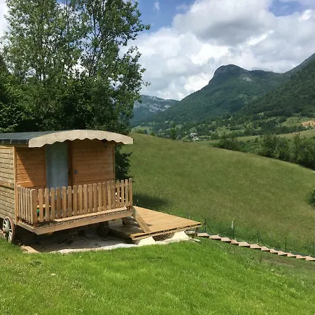 Maison d'hôtes La Roulotte D’heidi, Logement Insolite La Thuile